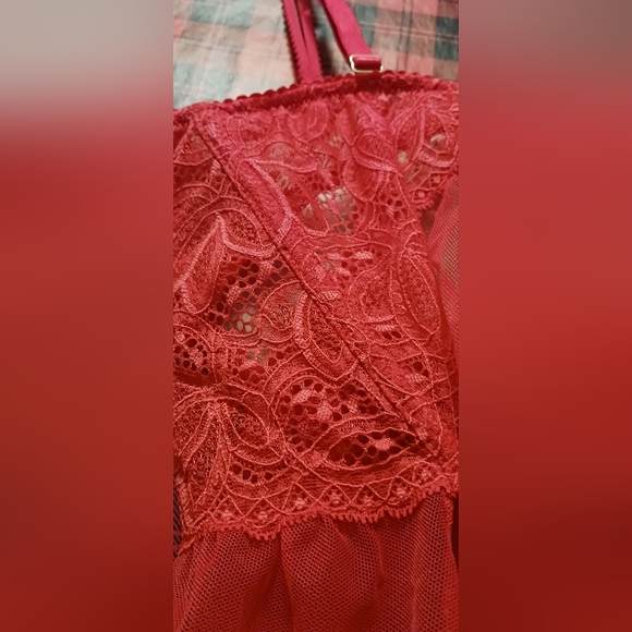Red Victoria's Secret sheer padded babydoll with accents size 36C - Picture 3 of 13